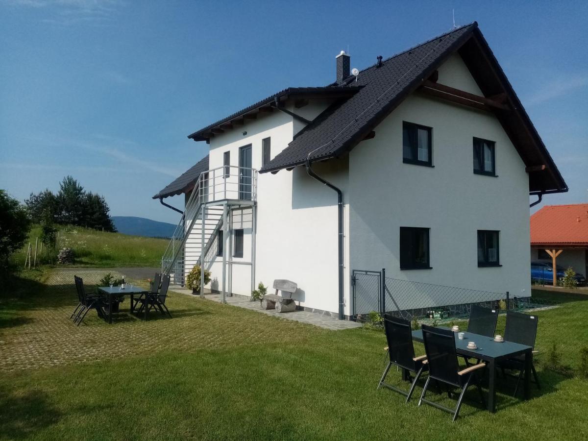 Apartmany Kohoutek A Slepicka V Novohradskych Horach Nové Hrady Exterior photo
