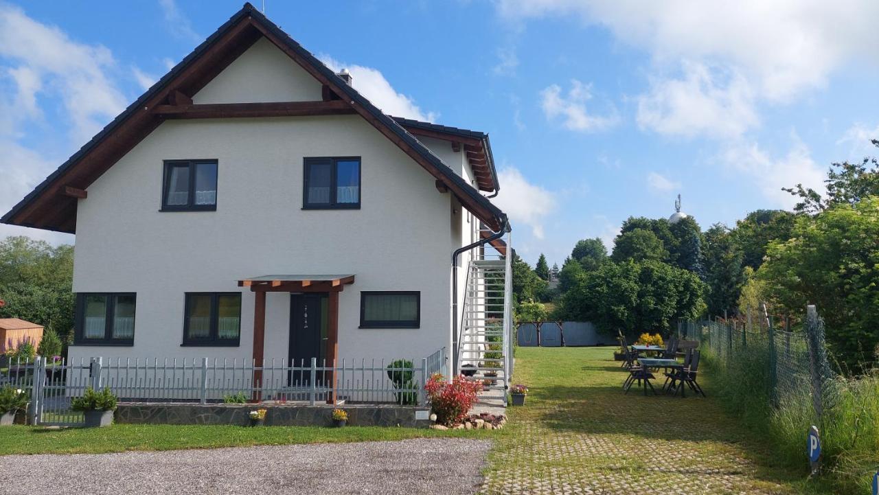 Apartmany Kohoutek A Slepicka V Novohradskych Horach Nové Hrady Exterior photo