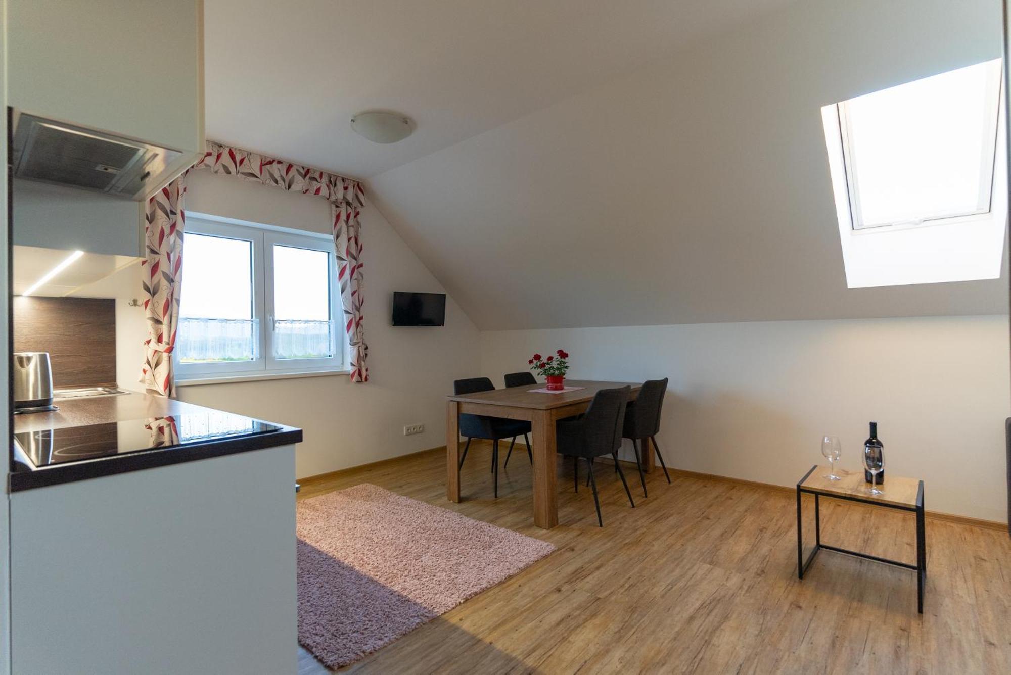 Apartmany Kohoutek A Slepicka V Novohradskych Horach Nové Hrady Exterior photo