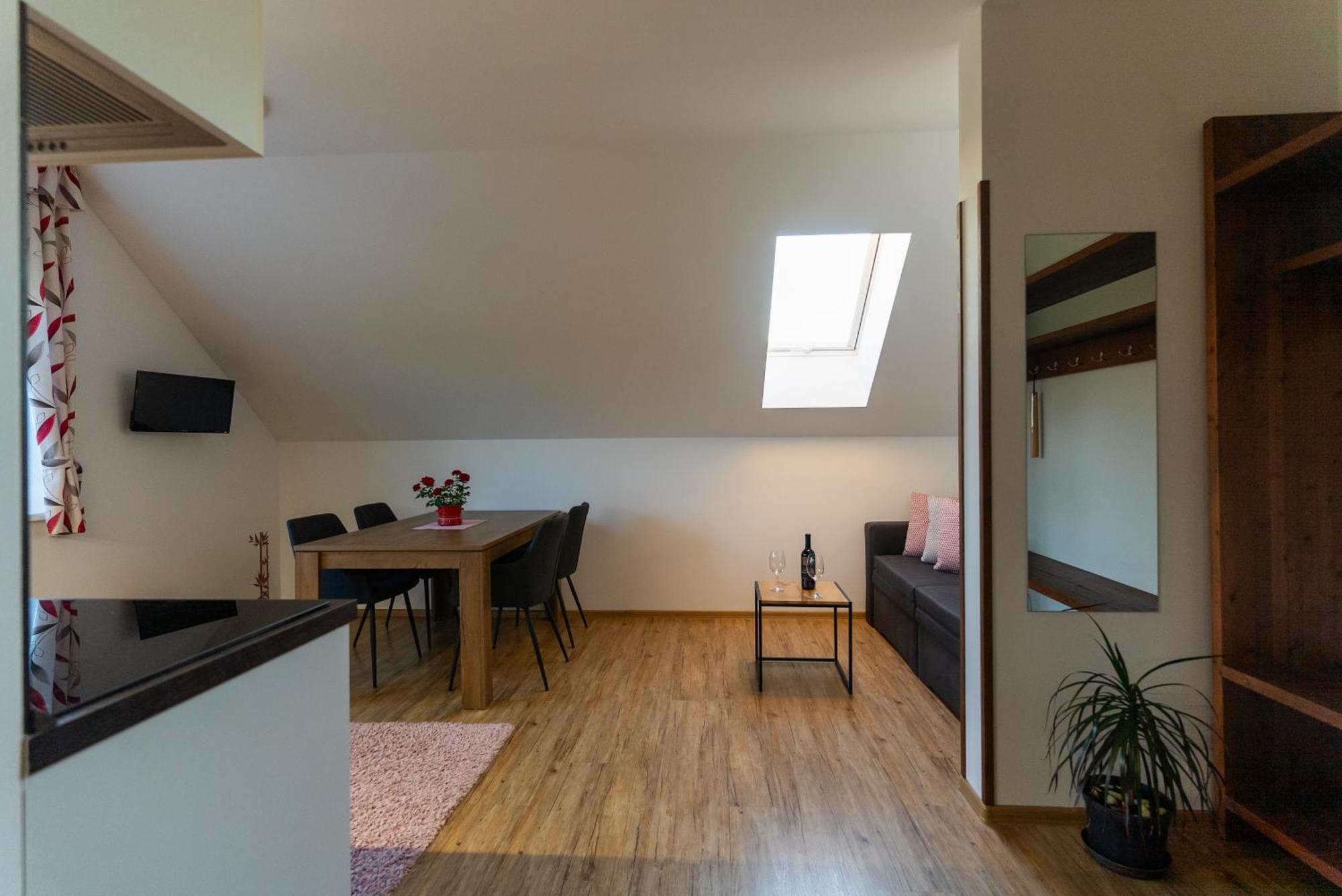 Apartmany Kohoutek A Slepicka V Novohradskych Horach Nové Hrady Exterior photo