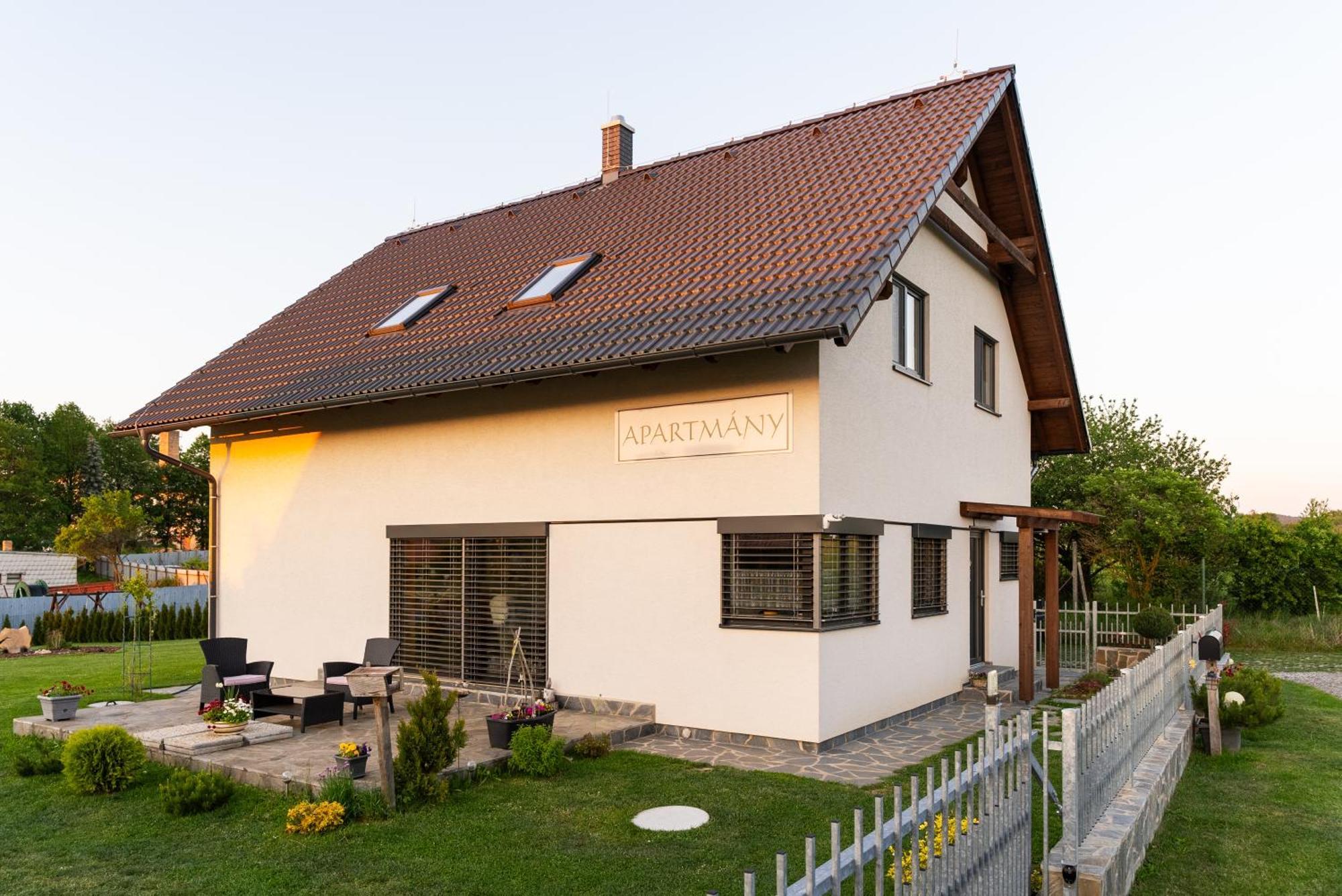 Apartmany Kohoutek A Slepicka V Novohradskych Horach Nové Hrady Exterior photo