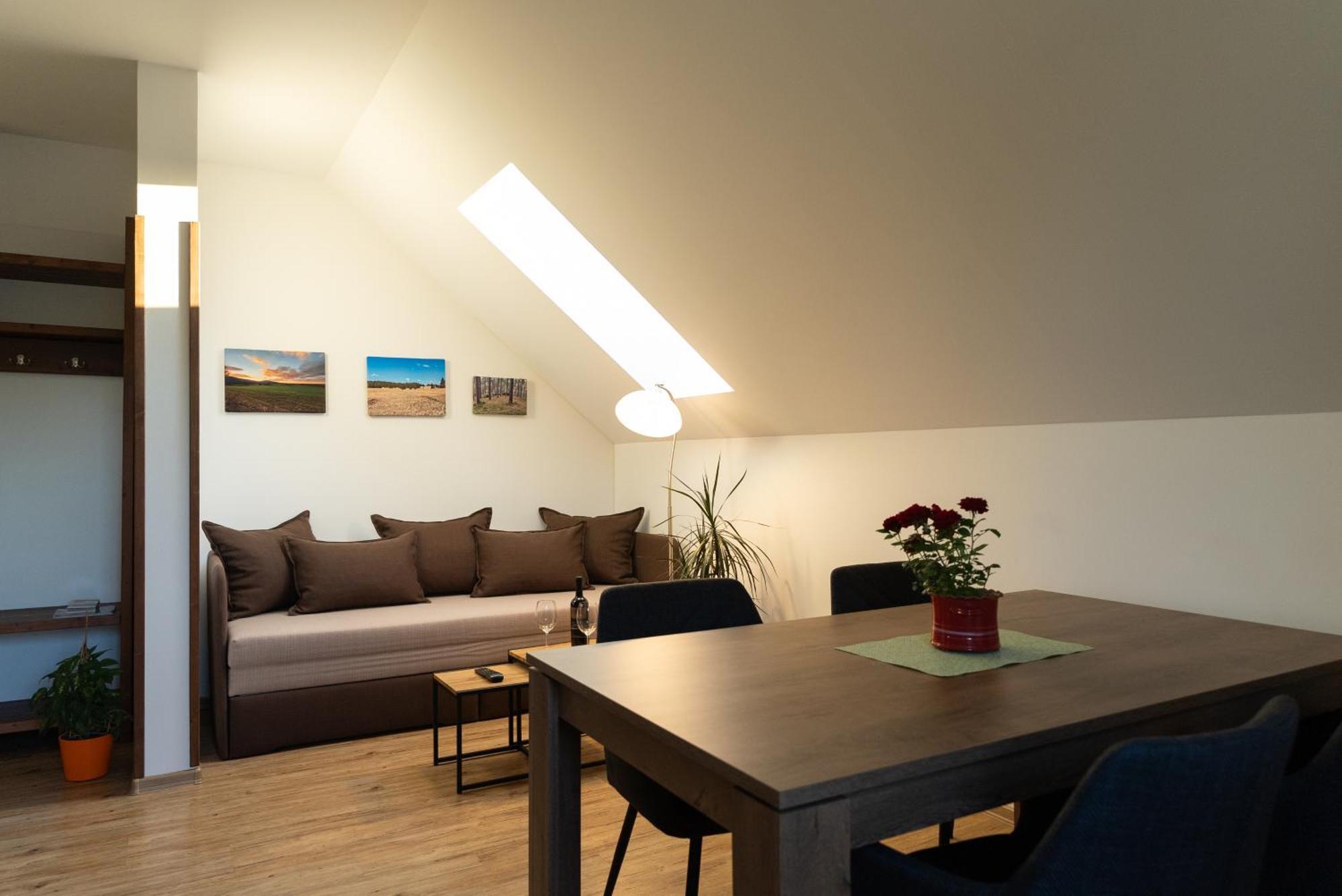 Apartmany Kohoutek A Slepicka V Novohradskych Horach Nové Hrady Exterior photo